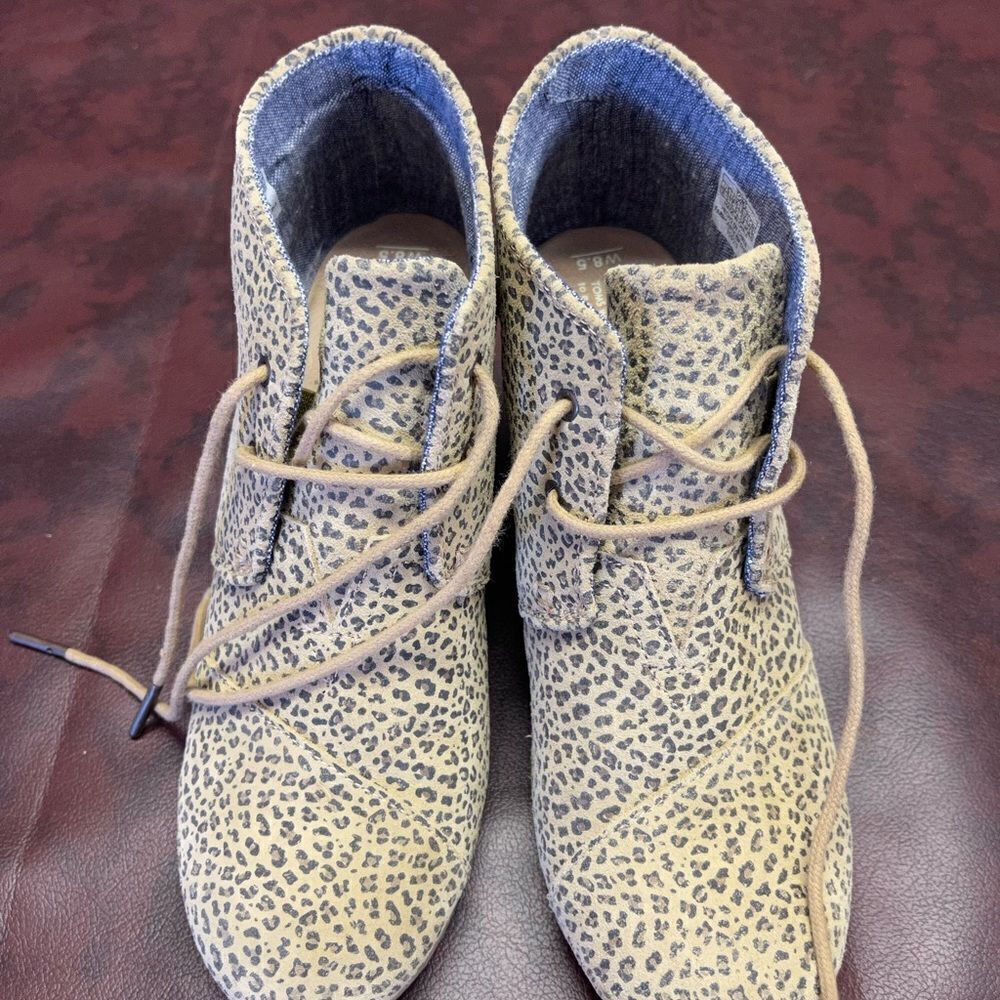 Toms leopard print wedge lace up boots booties,‎ size 8.5 - Picture 11 of 13